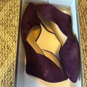 Franco Sarto Fenway Purple Suede wedge pumps, size 7.5
